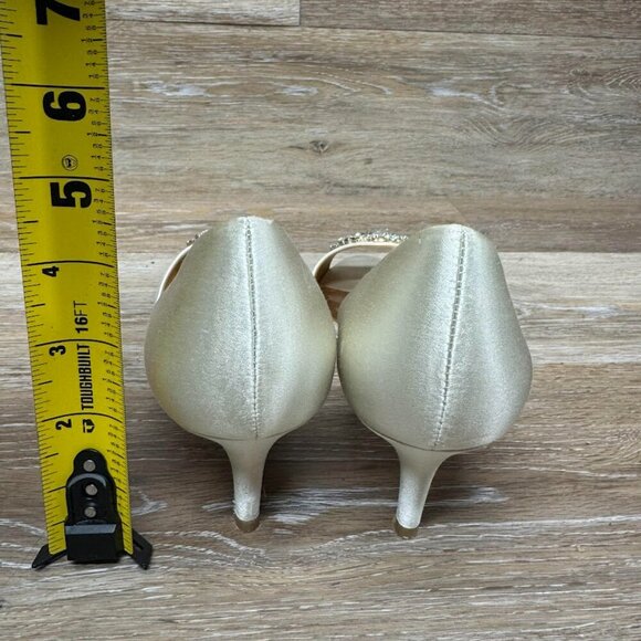 Badgley Mischka Cream Satin D'orsay Heels Women's Size 9 - Picture 3 of 7